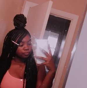 Meet your Posher, Nakia